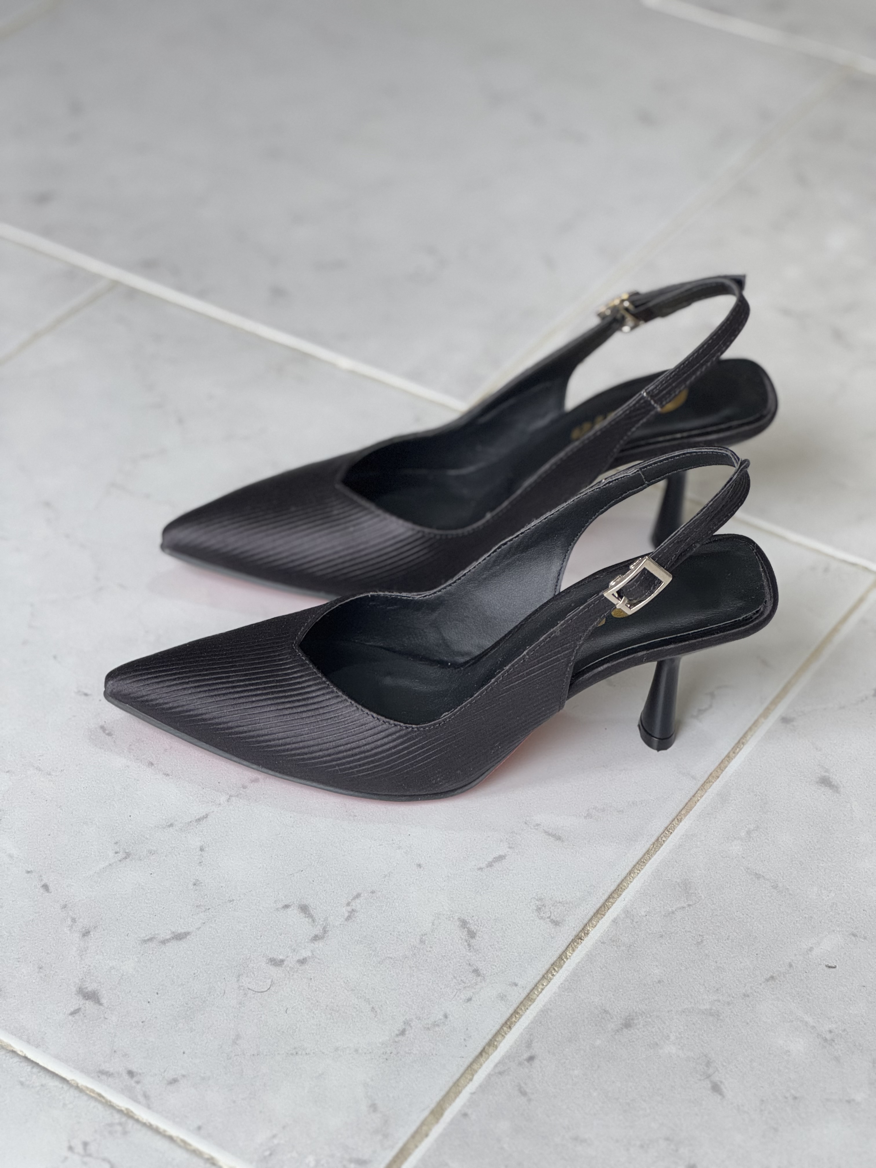 کفش ساتن خط دار مشکی