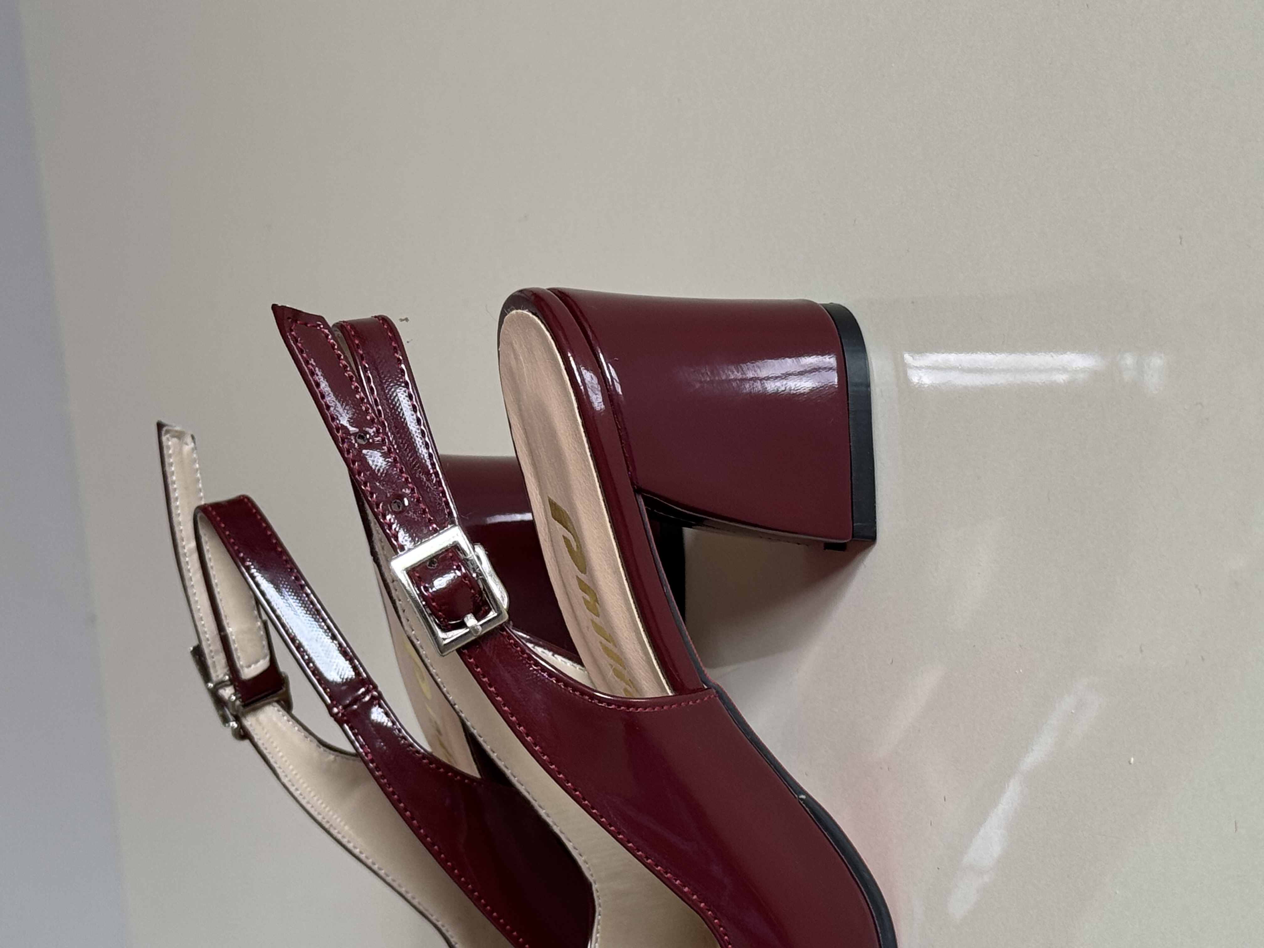 کفش پاشنه پهن آلبالویی