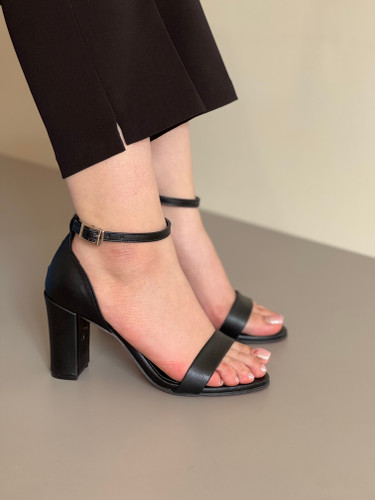 کفش بندی پاشنه پهن